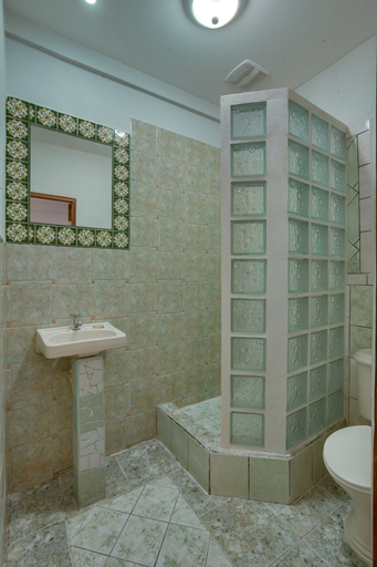 Bathroom 3, Venus Hotel