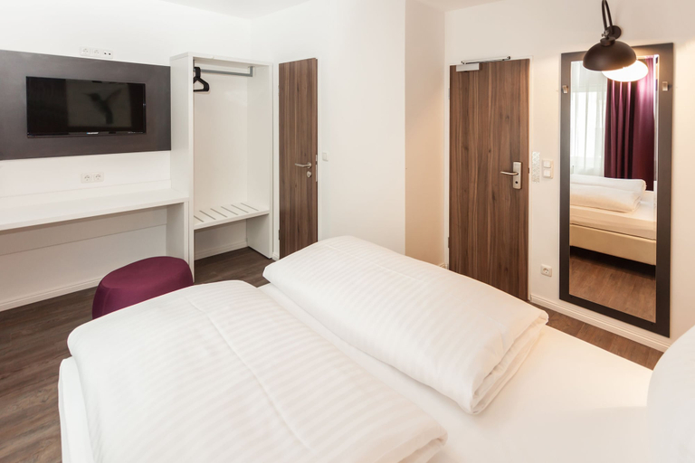 Bedroom 5, Hotel West, Hamburg