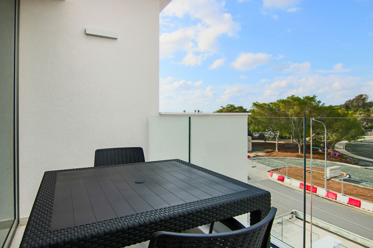 Others 4, Phaedrus Living Seaside Executive Flat Harbour 208