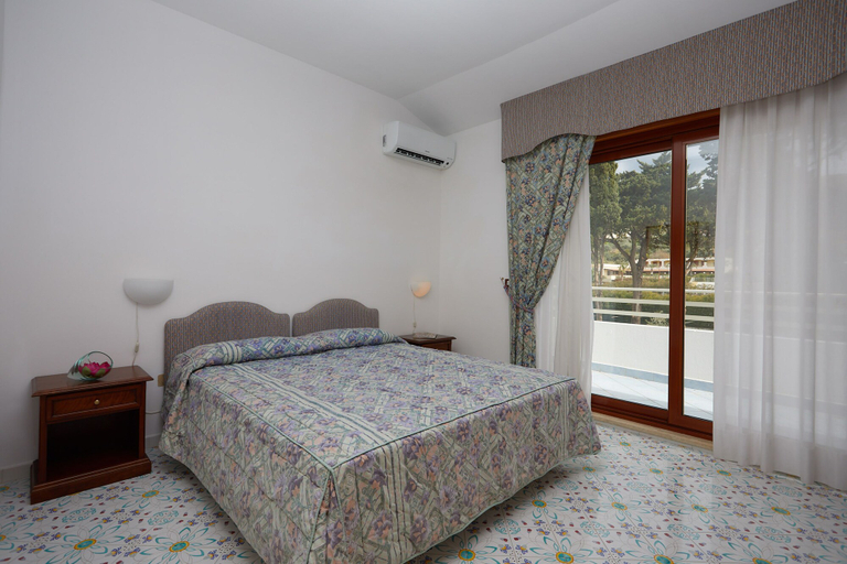 Bedroom 3, Hotel La Castellana, Cosenza