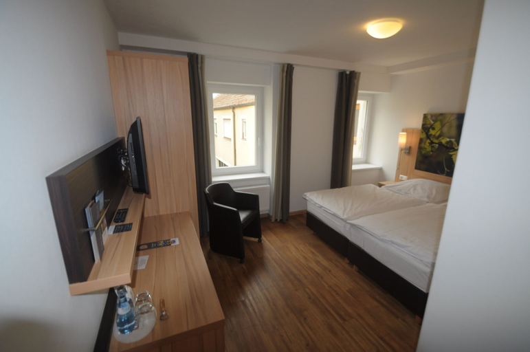 Bedroom 2, Hotel Deutsches Haus, Kitzingen