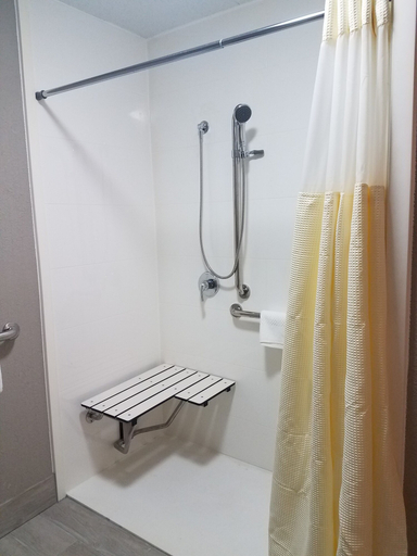 Bathroom 4, Quality Inn Emporia, Emporia