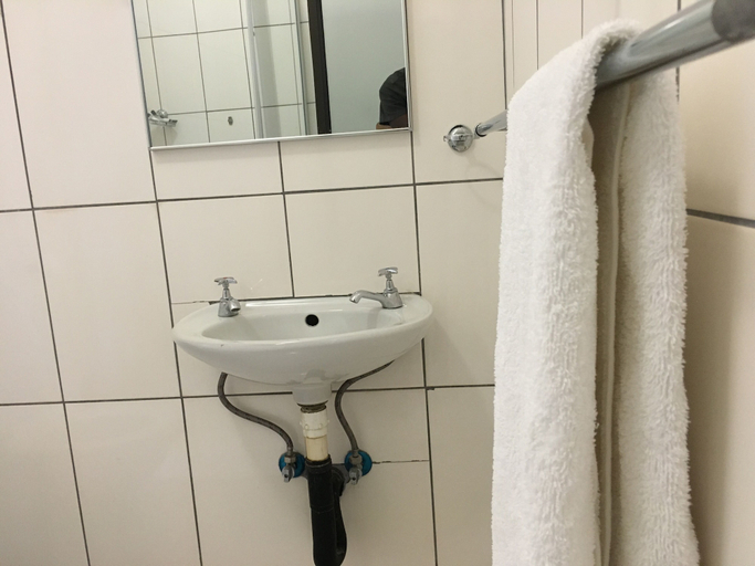 Bathroom 3, Havilla Guest House, Gaborone