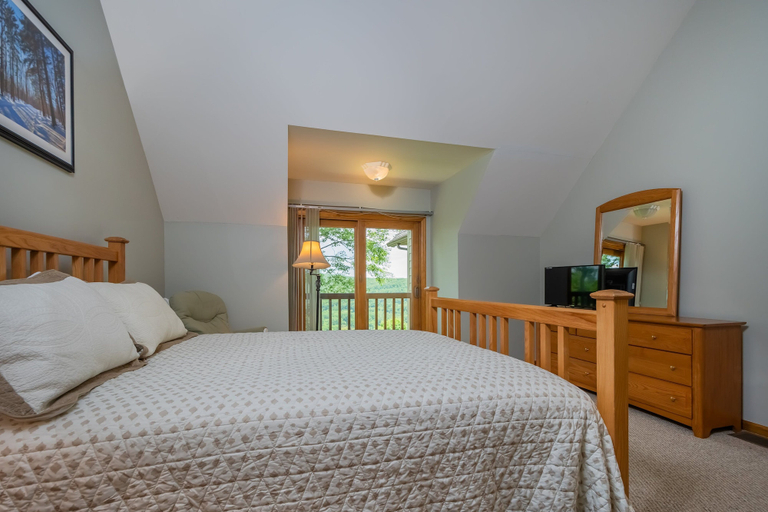 Bedroom 2, Big Chill, Garrett