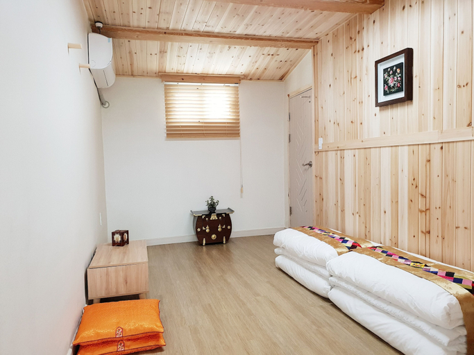 Bedroom 2, Dal Garam Guesthouse, Gangneung