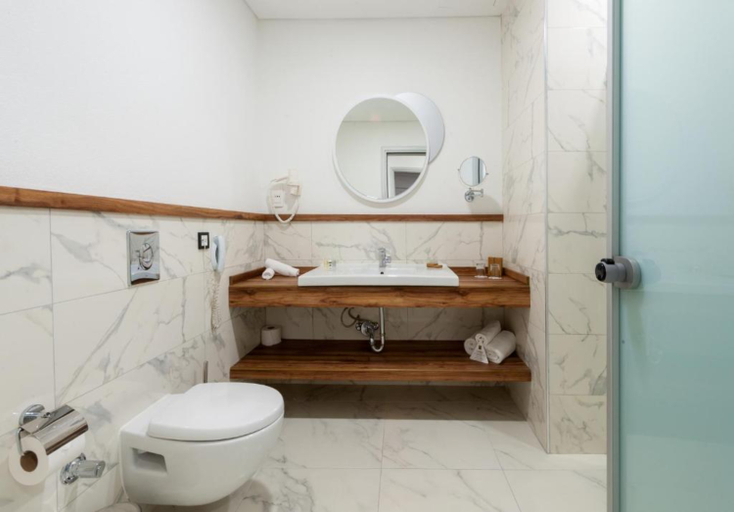 Bathroom 5, ISG Sabiha Gokcen Airport Hotel, Tuzla