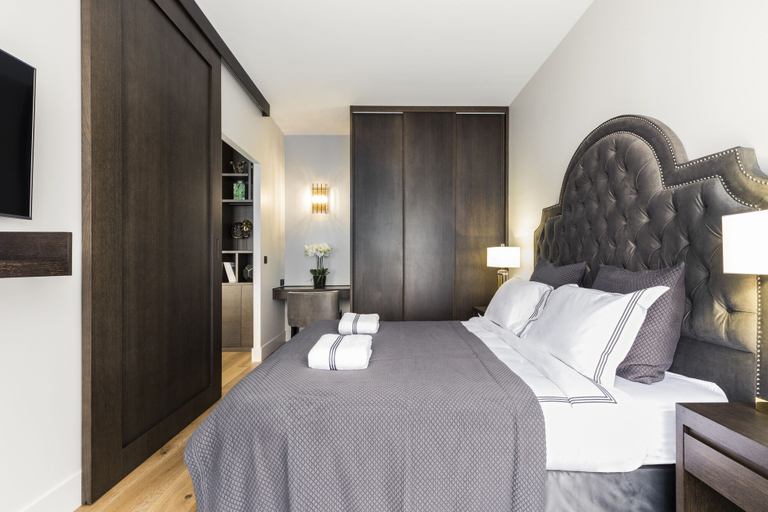 Bedroom 3, Luxury Apartment Paris Louvre II, Paris