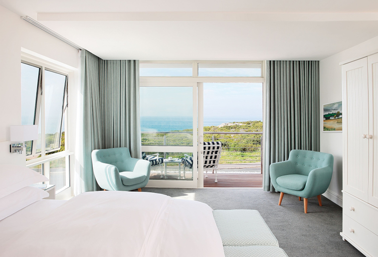 Bedroom 4, One Marine Drive Boutique Hotel, Overberg