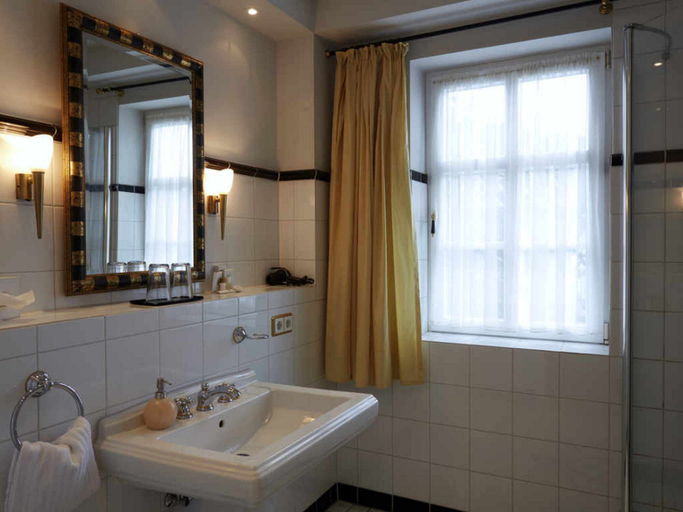 Bathroom 4, Hotel Snorrenburg, Siegen-Wittgenstein