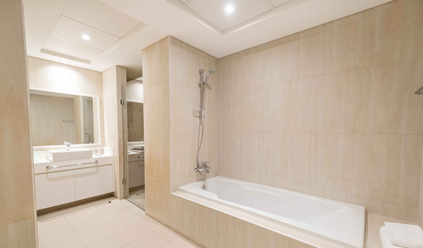 Bathroom 4, LUX The JBR Beach Sea View Suite, Dubai