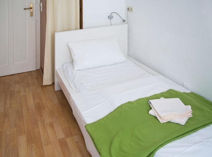 Bedroom 3, Hemingway's Hostel Heidelberg, Heidelberg