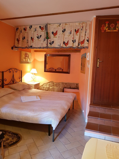 Bedroom 3, Studio - Sleeps 2 - Pets - Parking - Wifi, Frosinone