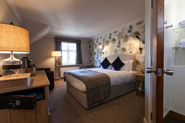 Bedroom 3, The White Hart Hotel, London