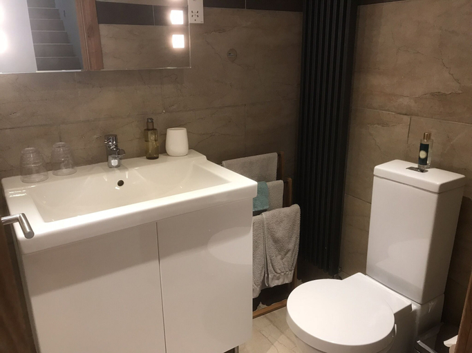 Bathroom 3, The Waterside Rooms, Dumfries and Galloway