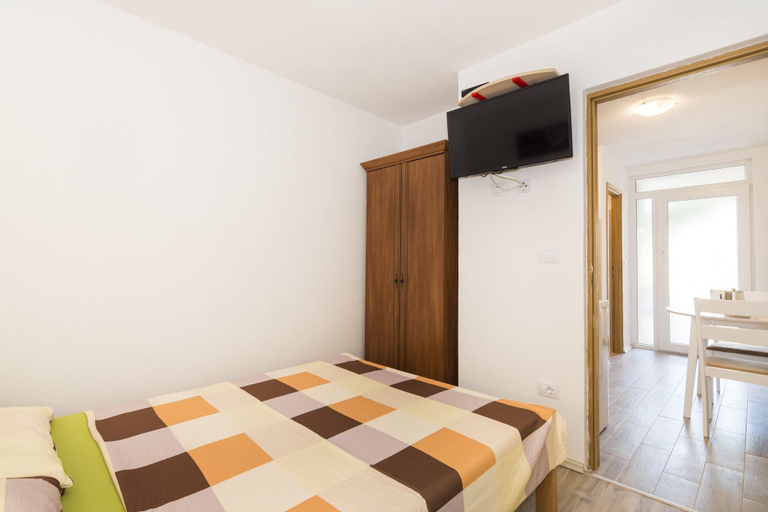 Bedroom 2, Apartment 1985, Pula