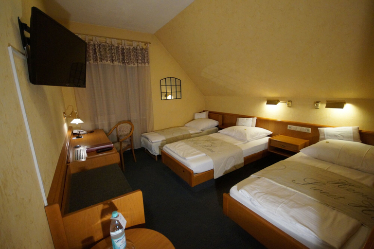 Bedroom 3, Hotel Bauschheimer Hof, Groß-Gerau
