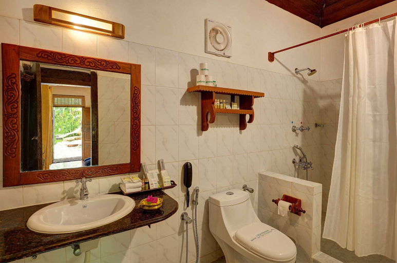 Bathroom, Soma Manaltheeram Ayurveda Beach Village, Thiruvananthapuram
