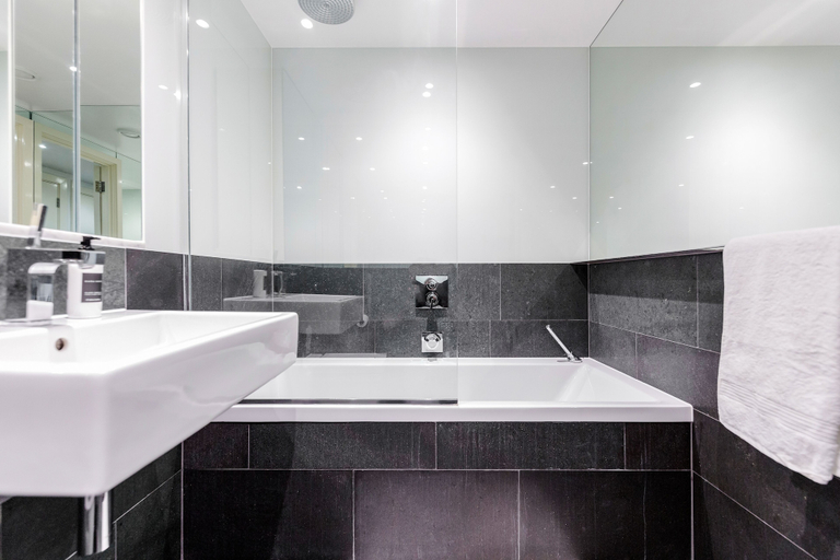 Bathroom 3, Gatliff Road Apartments, London