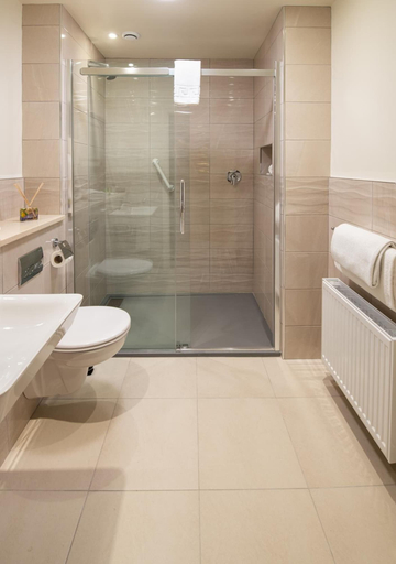 Bathroom 4, Earls Court House Hotel