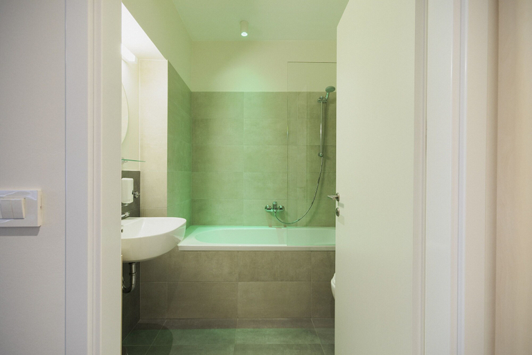 Bathroom 4, Hotel Art, Ljubljana