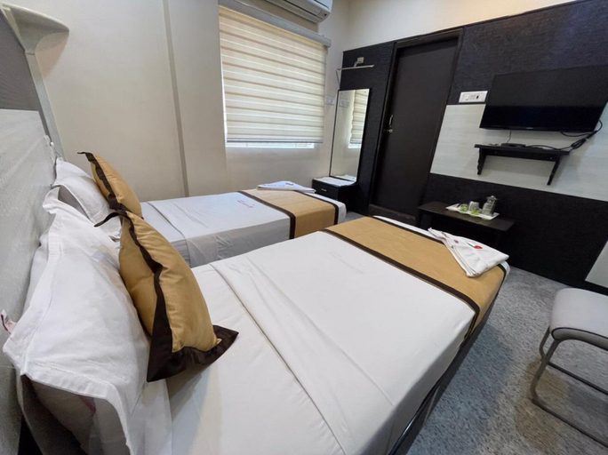 Bedroom 3, Hotel Rathnavel Towers, Kancheepuram