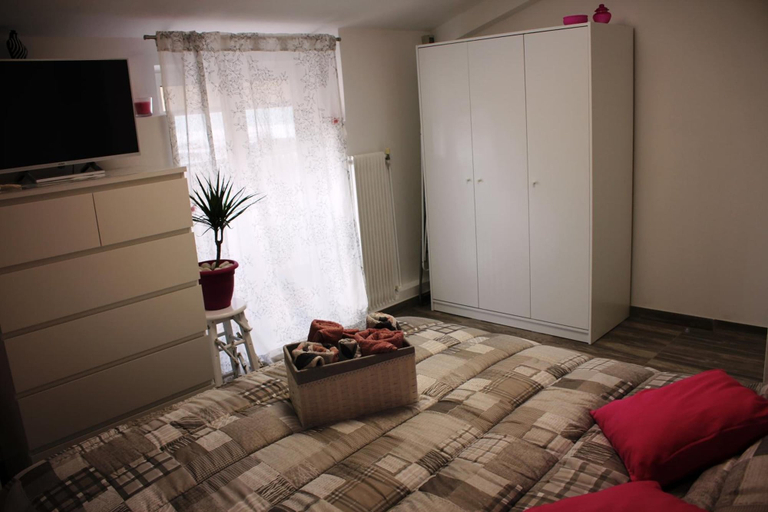 Bedroom 2, Villa Alpi, Udine