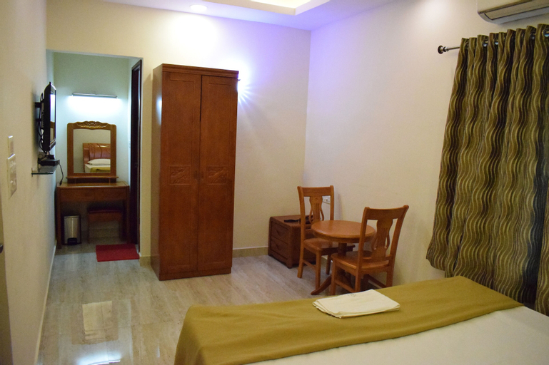 Bedroom 3, Sri Ganesh Mahal, Viluppuram