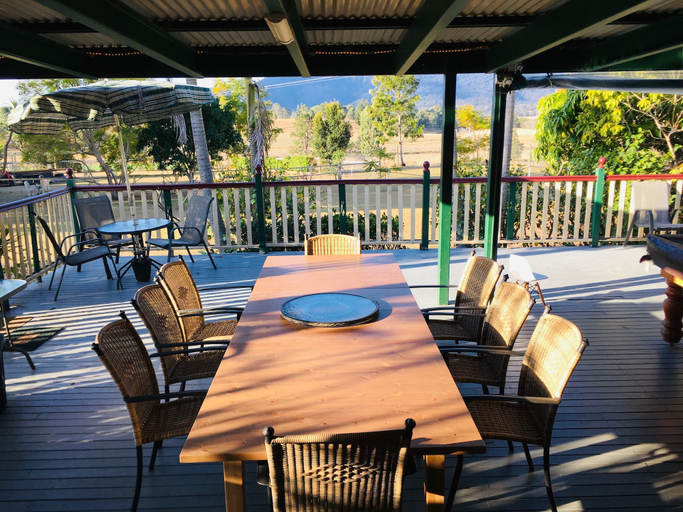 Food & Drinks 5, Clandulla Cottages, Beaudesert - Pt C