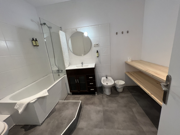 Bathroom 4, THE MO HOUSE GOTIC, Barcelona