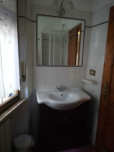 Bathroom 5, Il Pozzo Della Citerna, Siena
