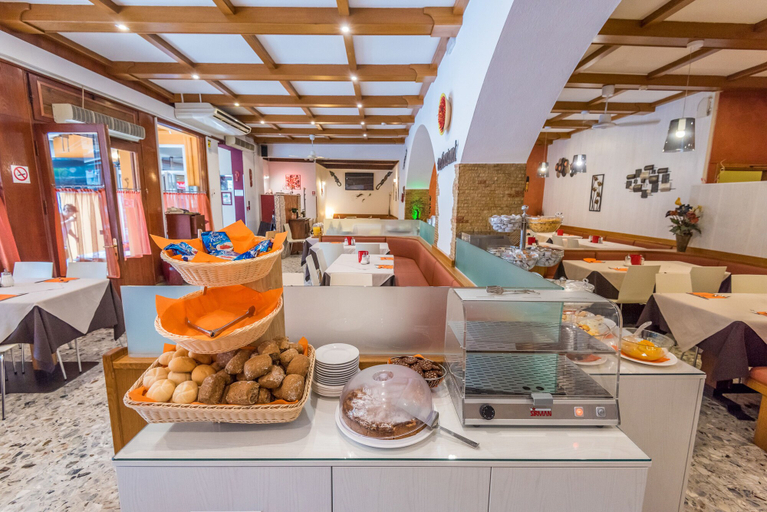 Food & Drinks 5, Hotel Alpino, Verona