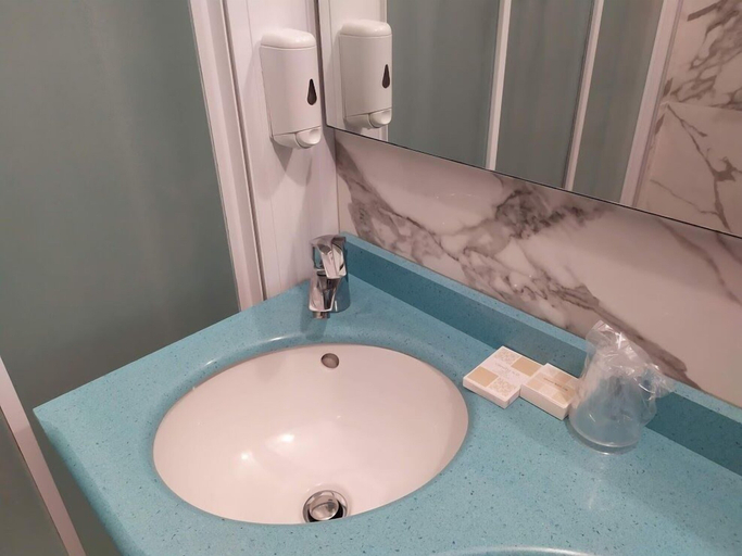 Bathroom 3, Atlantic Spiaggia, Rimini