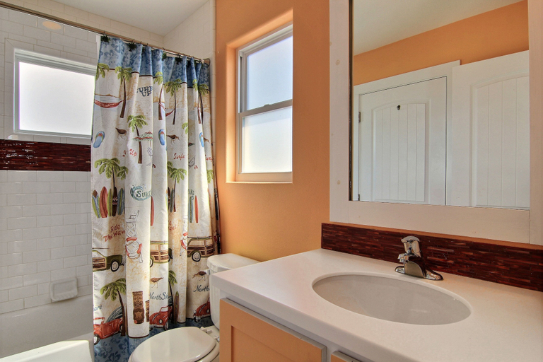Bathroom 3, Palm Sundaze, Nueces