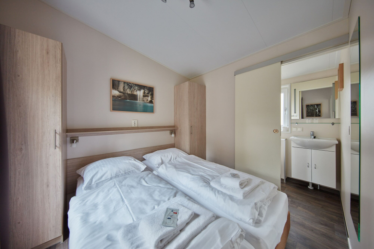 Bedroom 3, Tropical Islands, Dahme-Spreewald