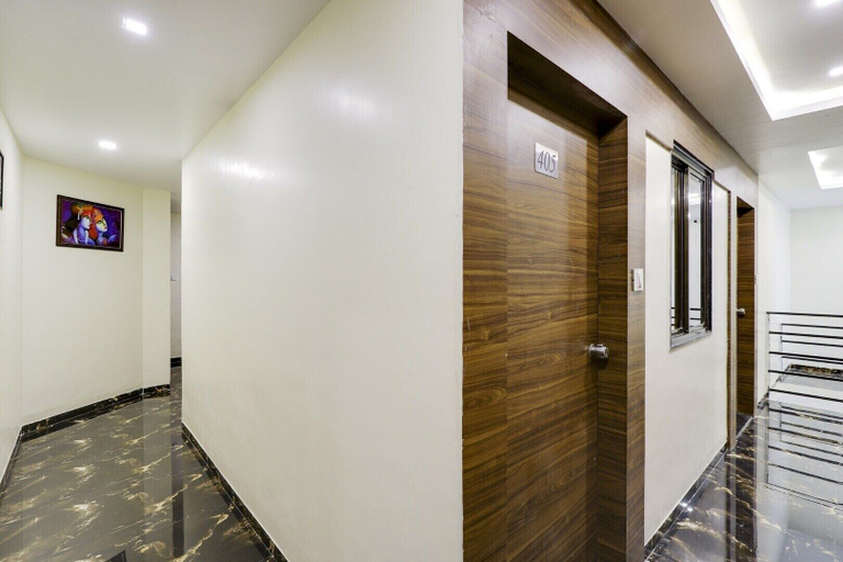 Others 4, Hotel Grand, Vadodara