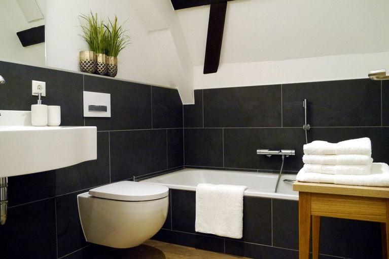 Bathroom 5, Das Brunners Hotel, Weiden in der Oberpfalz