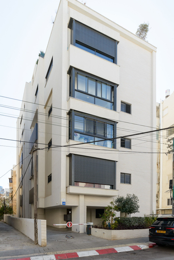 Exterior & Views, Modern & Design by FeelHome