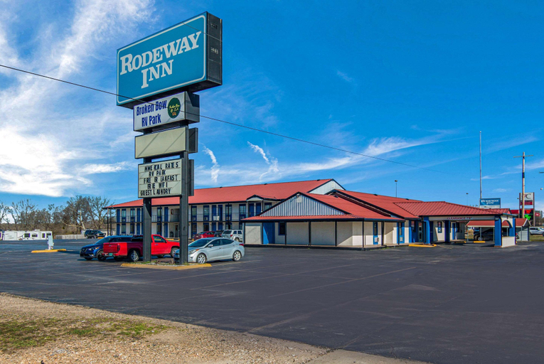 Exterior & Views 2, Rodeway Inn Broken Bow - Hochatown, McCurtain