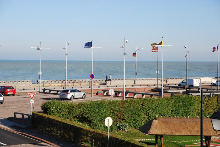 Others 4, Hotel Des Bains, Seine-Maritime
