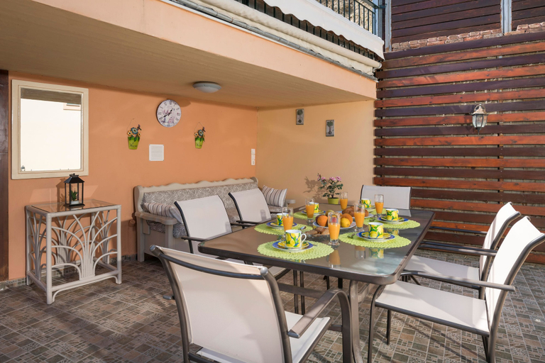 Others 5, Villa La Palma, Crete
