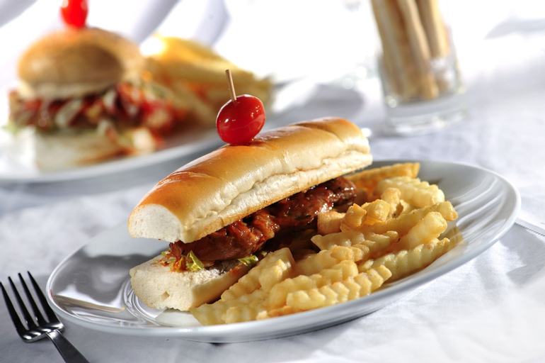 Food & Drinks 9