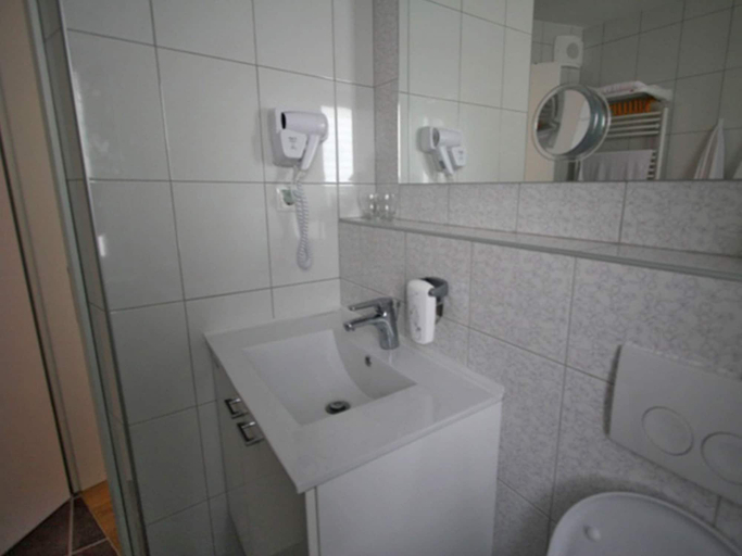 Bathroom 4, Apartments & Wellness Skok Mozirje, Mozirje