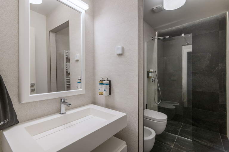 Bathroom 4, Numa Prague Poise, Praha 1