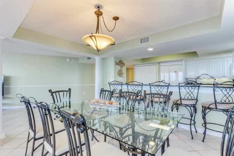 Food & Drinks, Ocean Bay Club 1701 Pent House Escape!, Horry