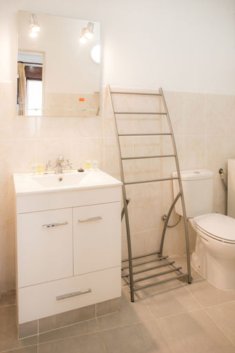 Bathroom 3, A13- Ultra Central Studio by Dreamalgarve, Lagos