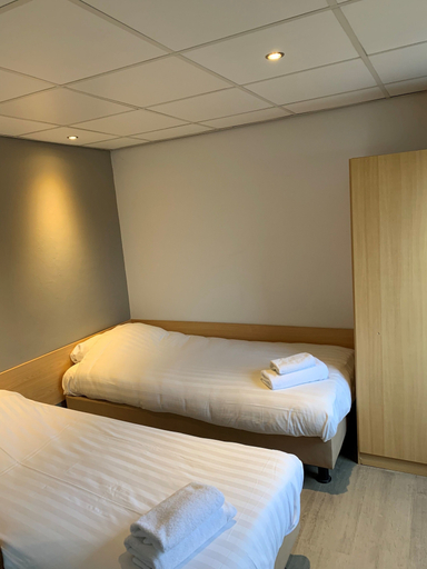Bedroom 2, City Hotel Bergen op Zoom, Bergen op Zoom