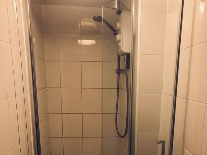 Bathroom 3, The Ship, Essex