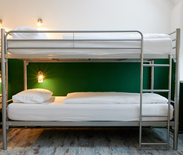 Bedroom 3, Ballhaus Berlin Hostel, Berlin