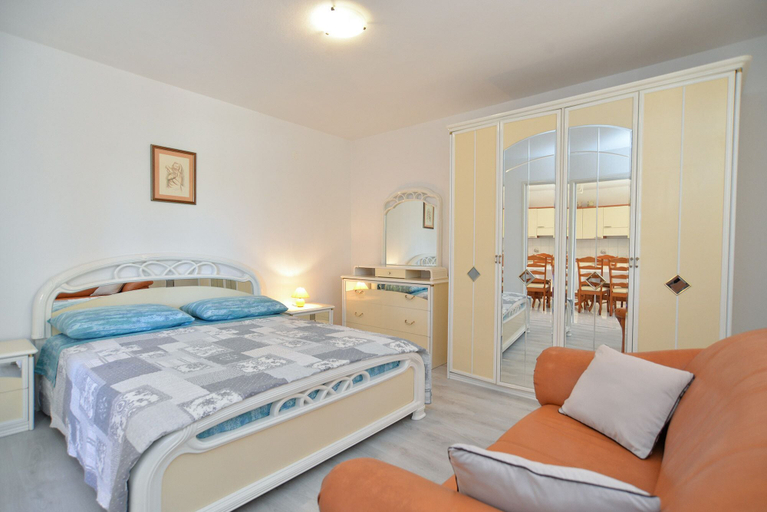 Bedroom 2, Apartment 1899, Rovinj
