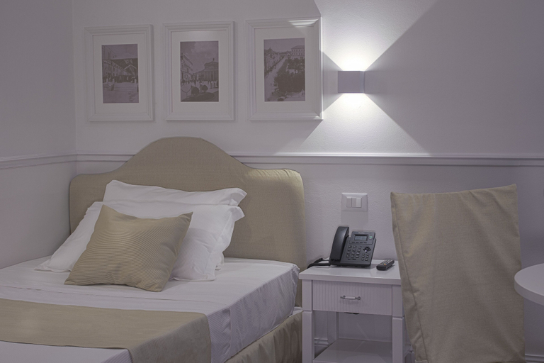 Bedroom 2, Palazzo Sant'Elena, Foggia